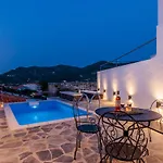 Aloupi Pool Apartamento