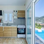 Apartamento Aloupi Pool