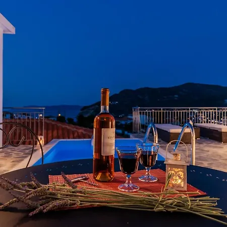 Appartement Aloupi Pool *