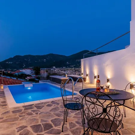 Aloupi Pool Apartment
