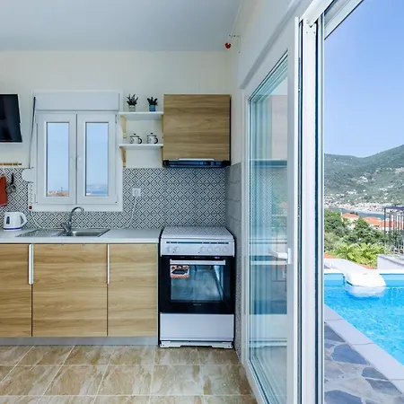 Apartment Aloupi Pool