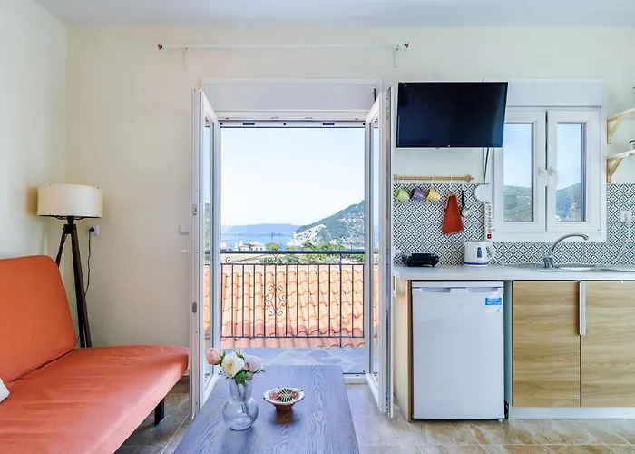 Aloupi Pool Apartment