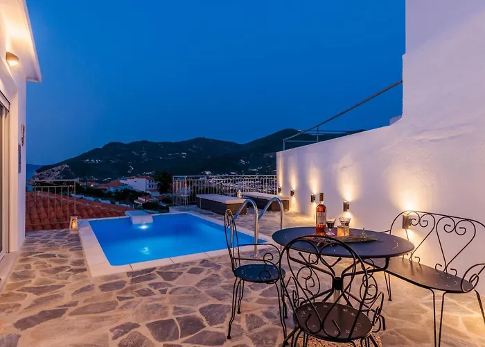 Aloupi Pool Apartment