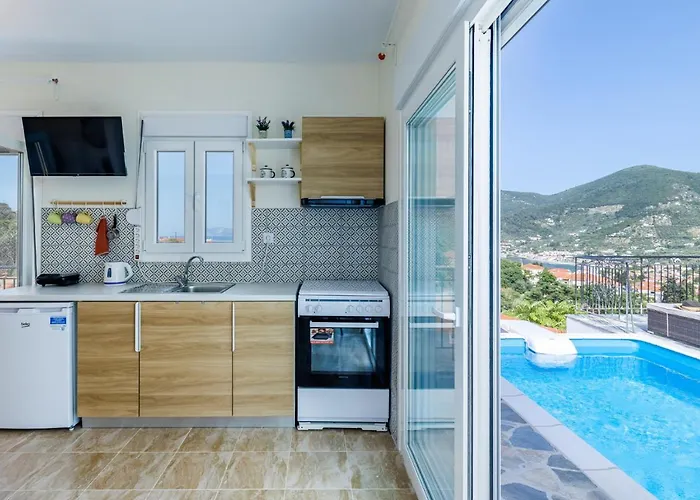 Apartment Aloupi Pool